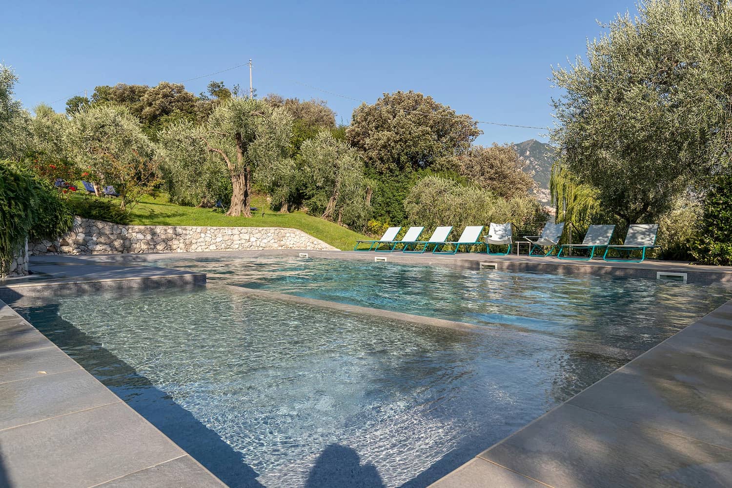Piscina con Vista Lago di Garda a Malcesine, Lago di Garda